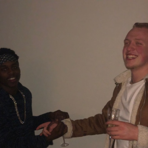 Meet your Posher, Bobby - Picture 1 of 1